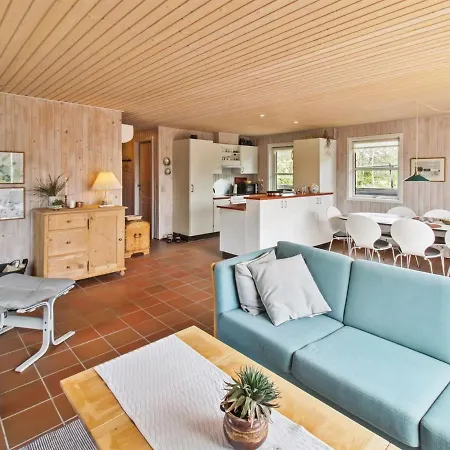 Andrea - 1-6km From The Sea In Western Jutland By Interhome