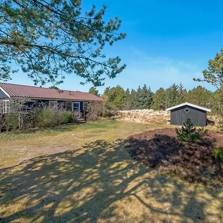 Andrea - 1-6km From The Sea By Interhome