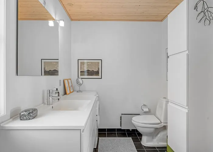 Andrea - 1-6km From The Sea By Interhome